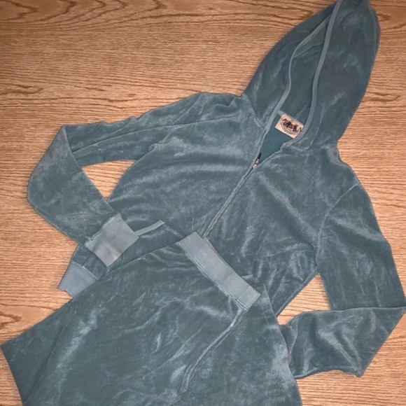 Juicy Couture Pants - Juicy Couture Terry Track Suit (Top M, Bottom S)